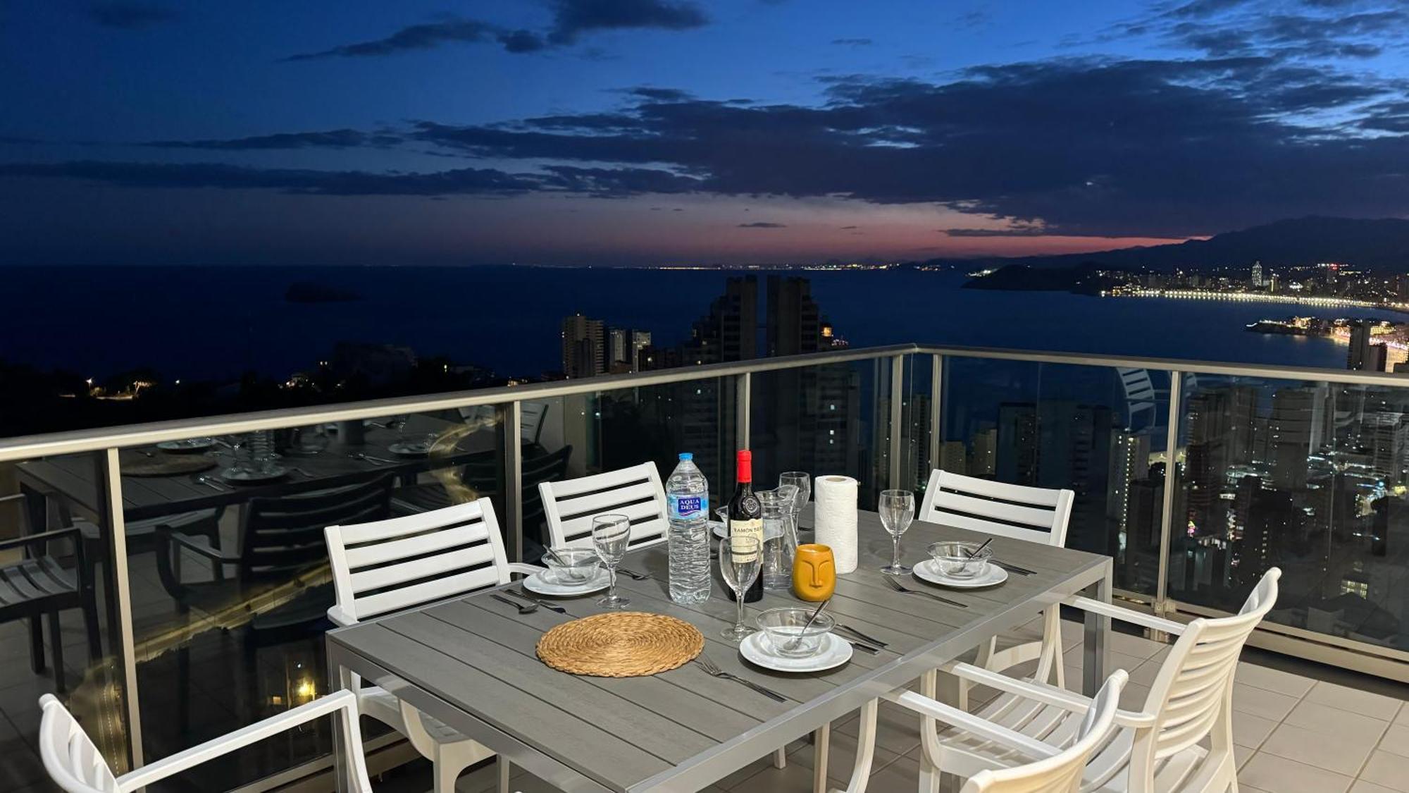 Planta 28 - 2 Dormitorios Con Vistas Бенидорм Екстериор снимка